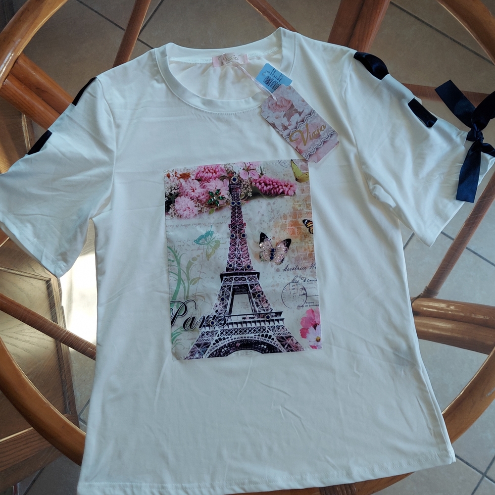 Vizio White Tee with Pink Tag